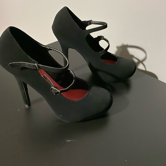 SOLD - Picture 4 of 5